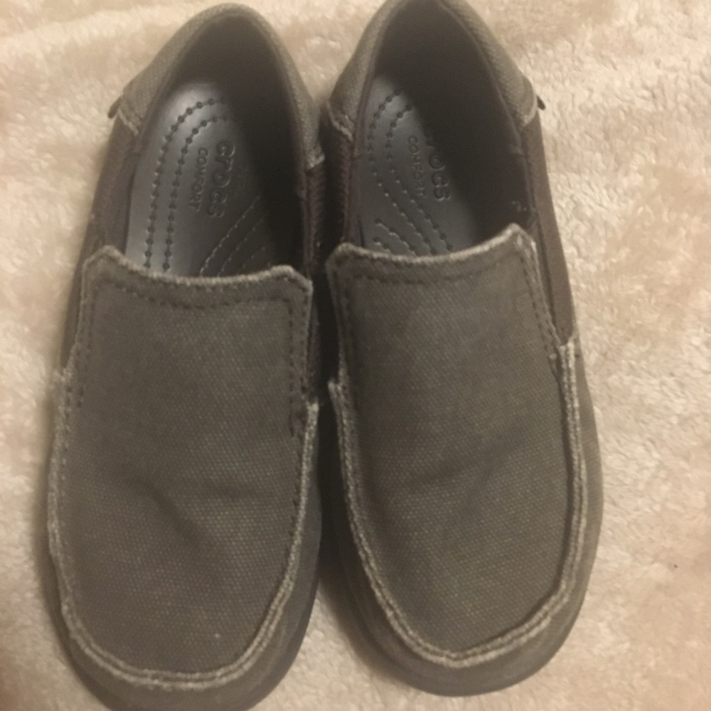 Child’s dress crocs